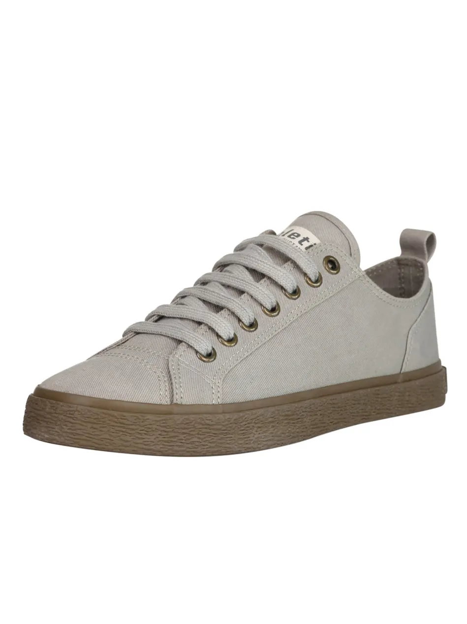 Unisex Canvas Sneaker