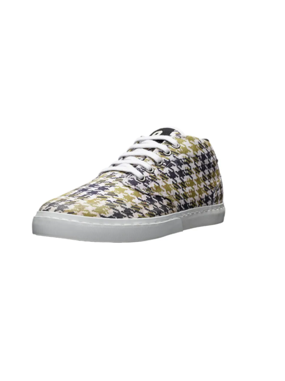 Unisex Canvas Sneaker